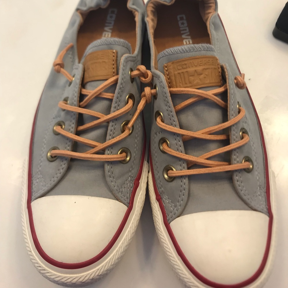 Like New gray suede converse.